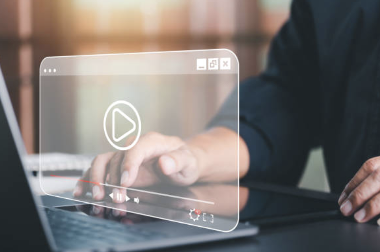 YouTubeの概要欄とは?